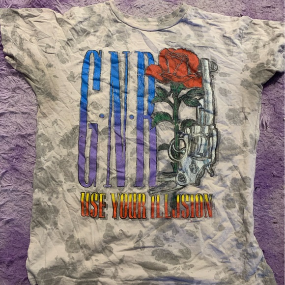 Graphic Shirts Bundle - Picture 2 of 11